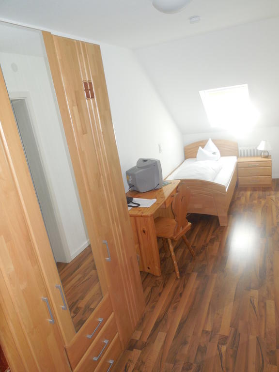 Hotel Garni Am Hechenberg Μάιντς Δωμάτιο φωτογραφία